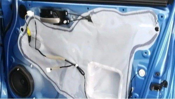 車門防水膜該如何粘貼才能物盡其用？